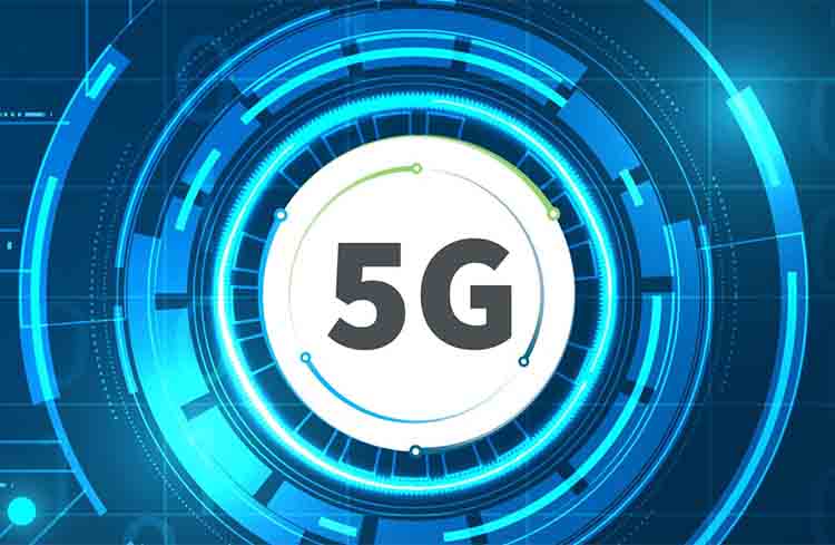 The current situation and the future of 5G