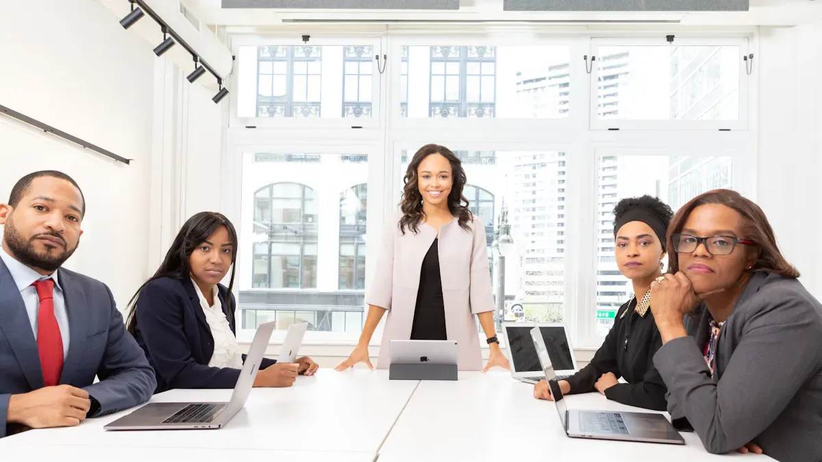 Single-Vendor vs. Multi-Vendor Models